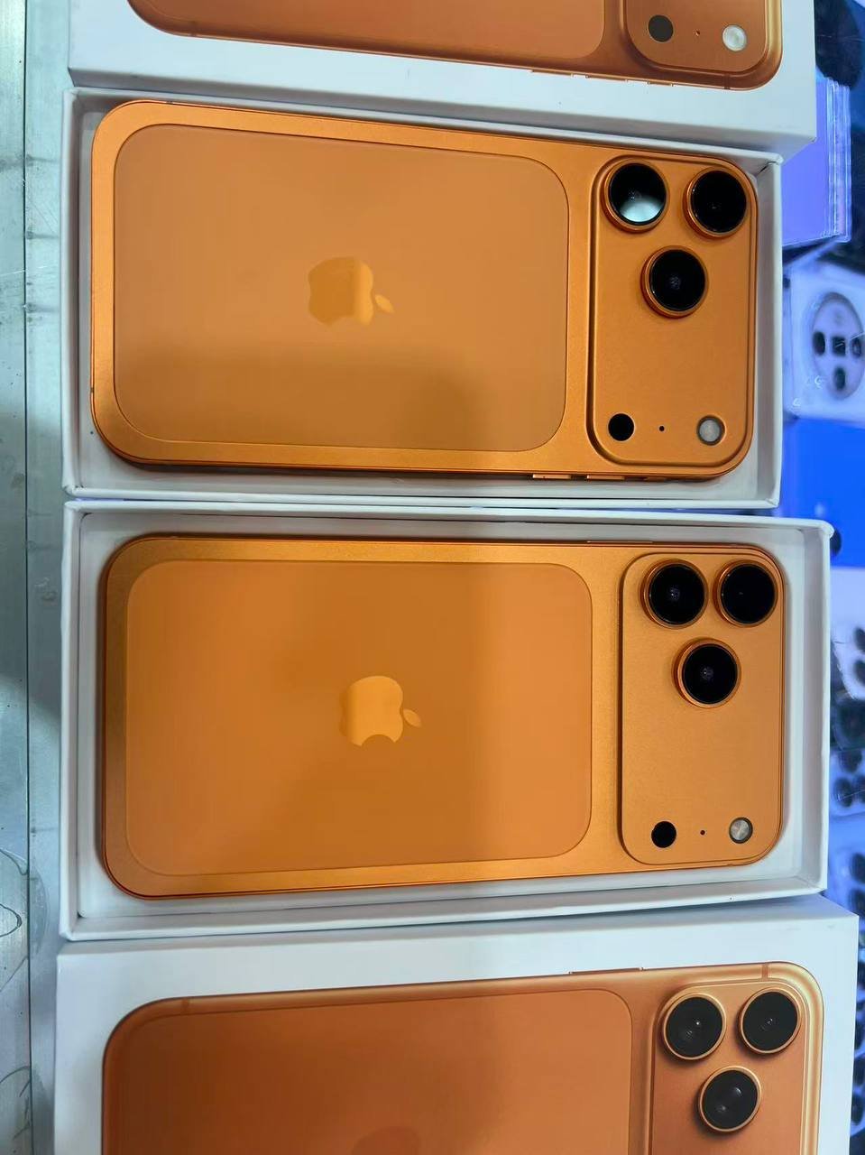 iPhone XS Max with iPhone 17 Pro Max Style Body, view 2