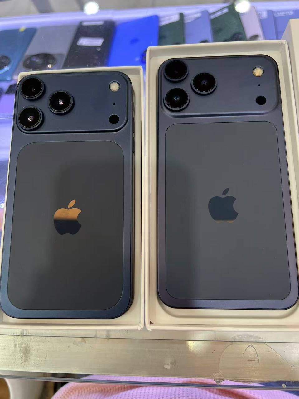 iPhone XS Max with iPhone 17 Pro Max Style Body, view 3